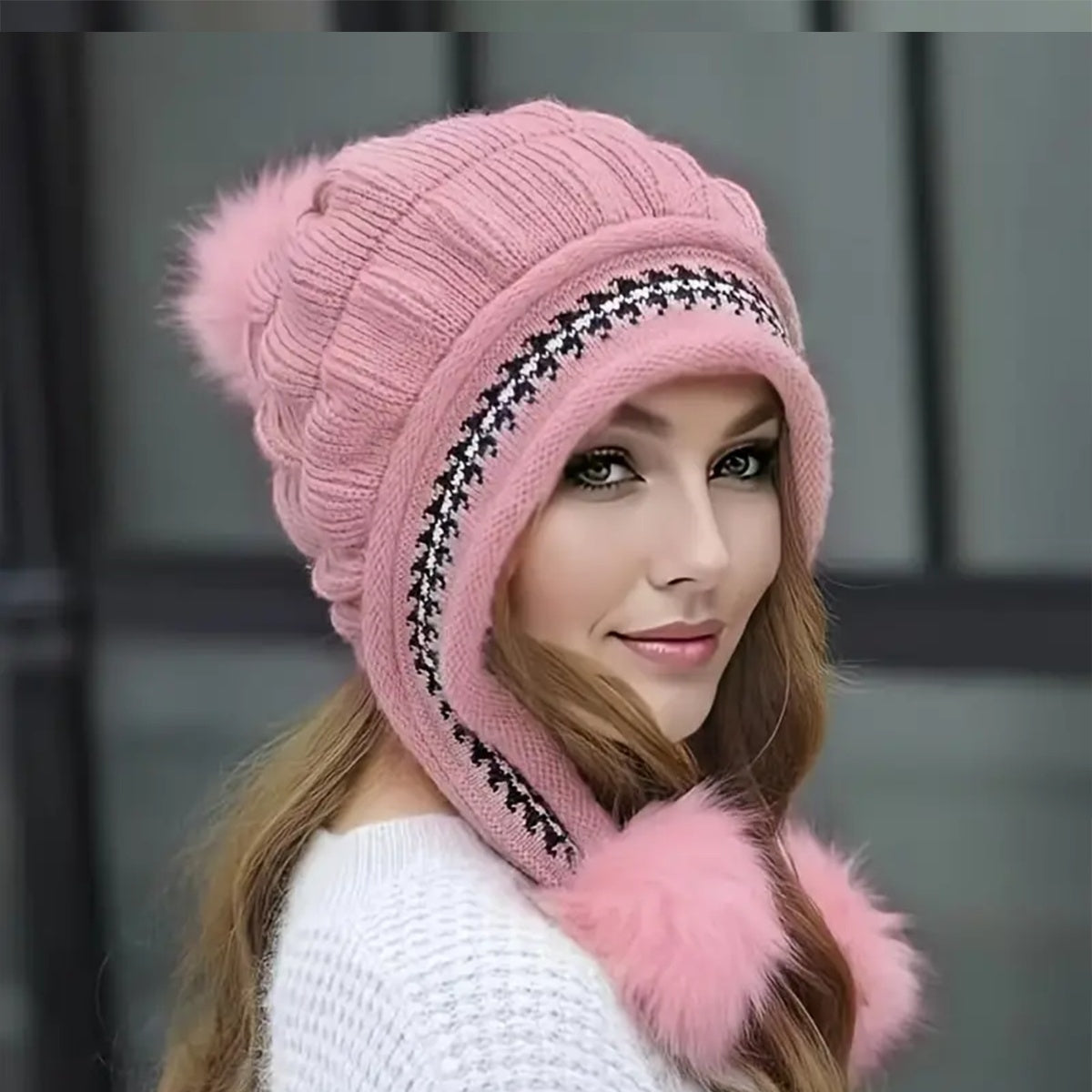 Bonnet Hiver Femme avec Cache-Oreilles & Pompon